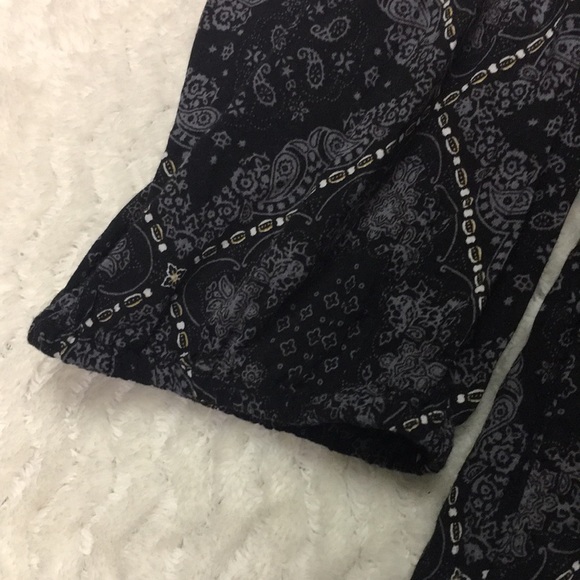 Papermoon Stitch Fix cold shoulder top - size - Small - Picture 4 of 8